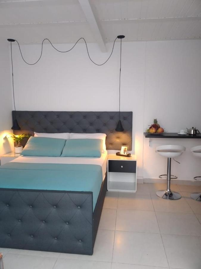 Vip Apartasuites Rosales 麦德林 外观 照片