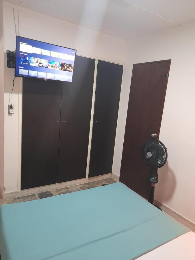 Vip Apartasuites Rosales 麦德林 外观 照片