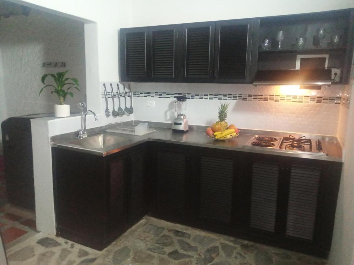 Vip Apartasuites Rosales 麦德林 外观 照片