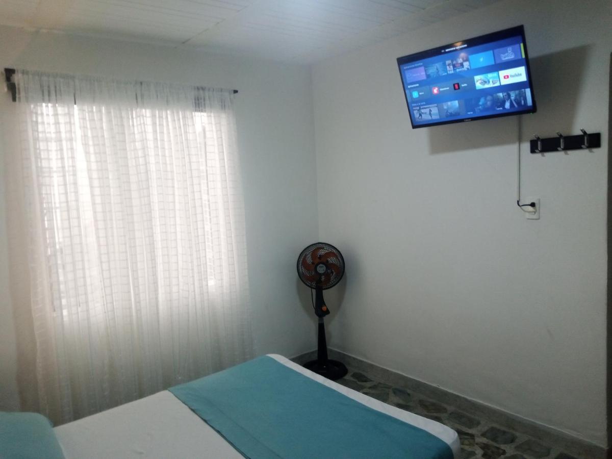 Vip Apartasuites Rosales 麦德林 外观 照片