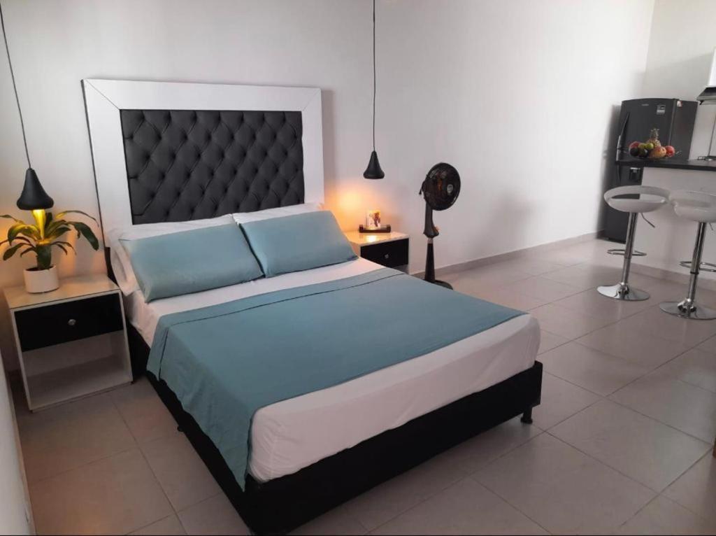 Vip Apartasuites Rosales 麦德林 外观 照片