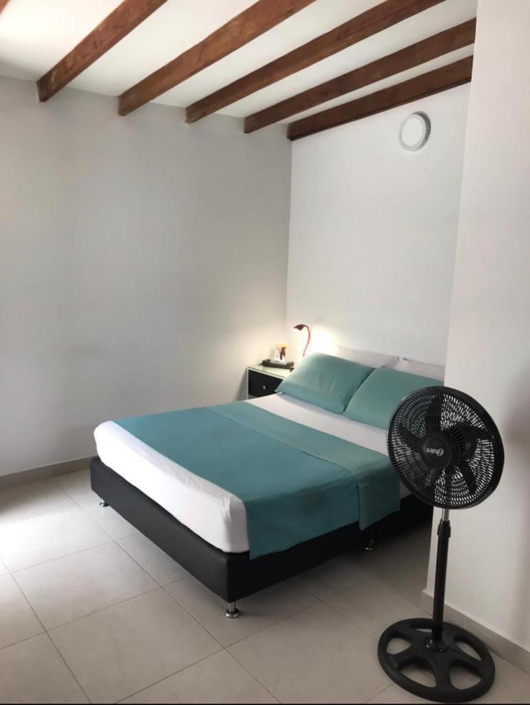 Vip Apartasuites Rosales 麦德林 外观 照片