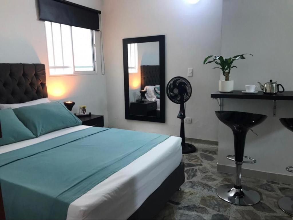 Vip Apartasuites Rosales 麦德林 外观 照片