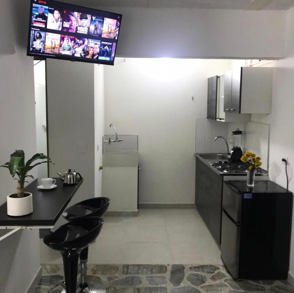 Vip Apartasuites Rosales 麦德林 外观 照片