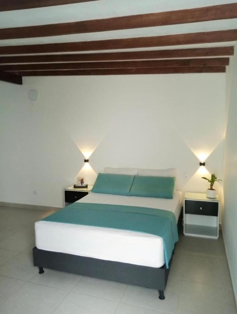 Vip Apartasuites Rosales 麦德林 外观 照片